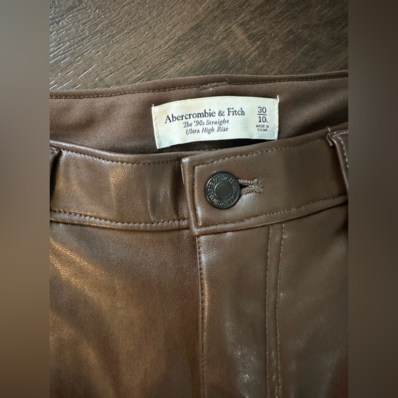 Abercrombie The 90s Straight Ultra High Rise - Picture 4 of 6